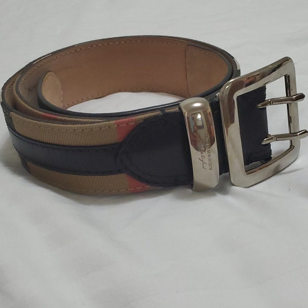 Burberry belt from London